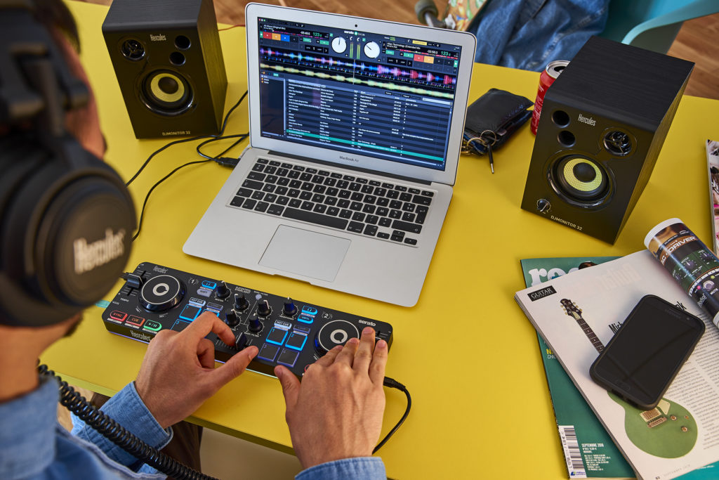Hercules DJ-Party Kit DJControl Starlight Controller avec casque et câble audio Keepdrum 
